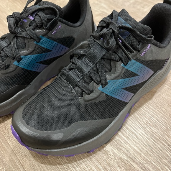 New Balance Nitrel V4 Trail Running Shoes Size 6.5 WTNTRMB4 Black Sneakers - Picture 6 of 10